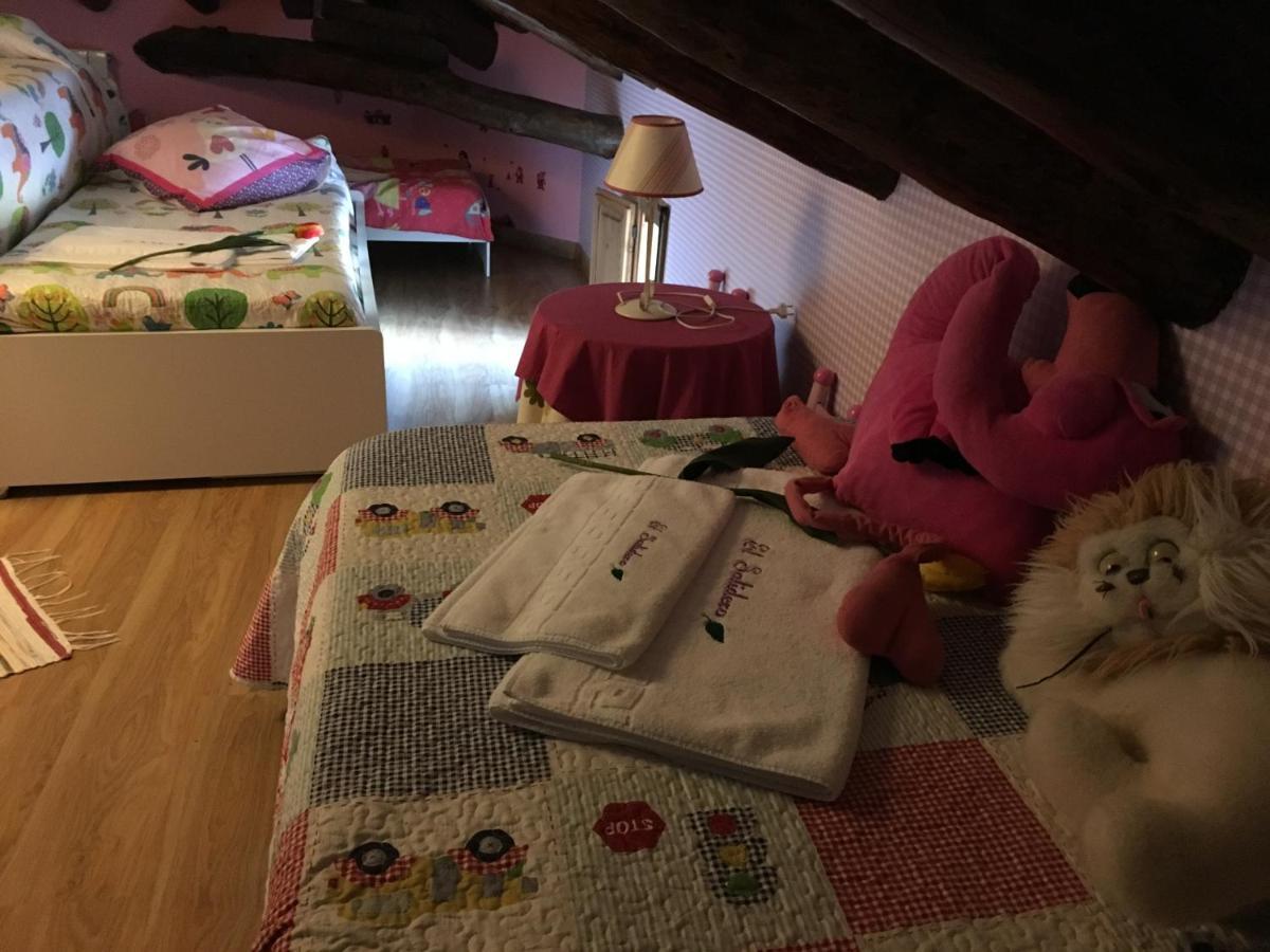 Fuentiduena Casa Rural El Salidero מראה חיצוני תמונה